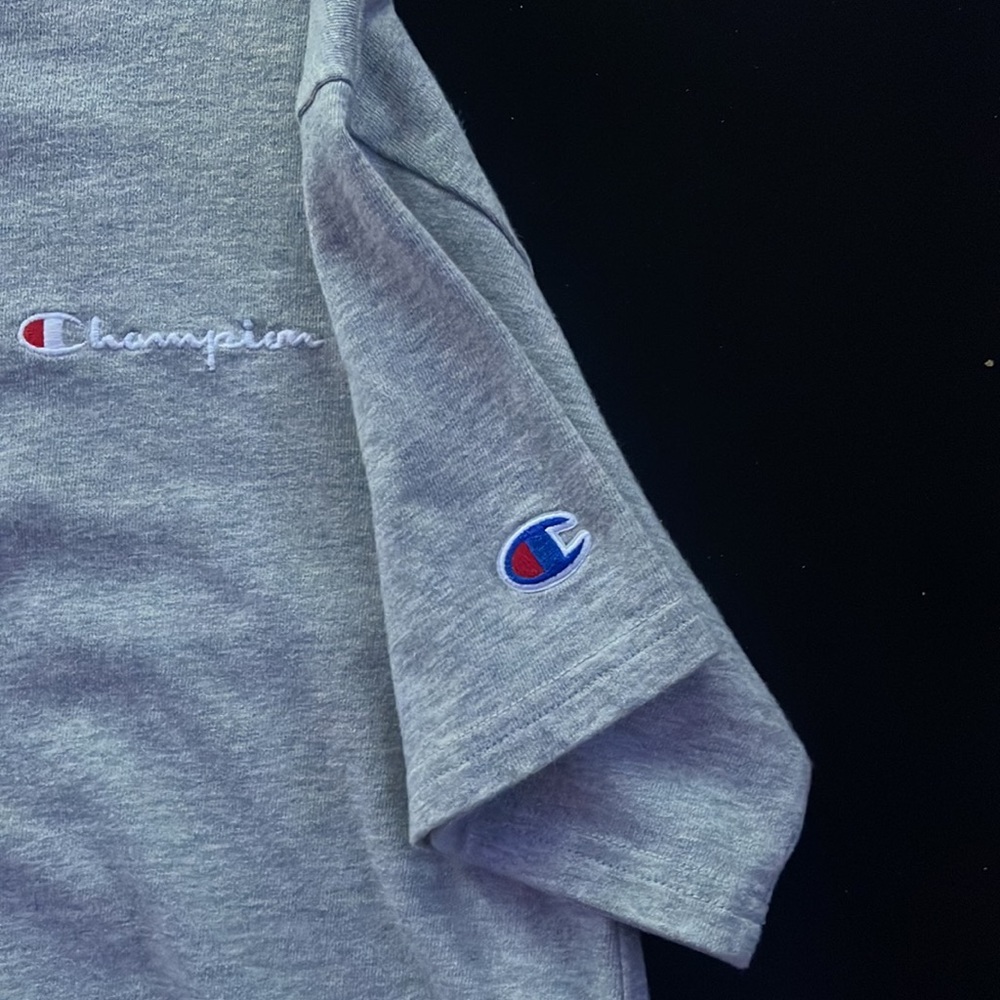 CHAMPION CROP TOP - Picture 2 of 3